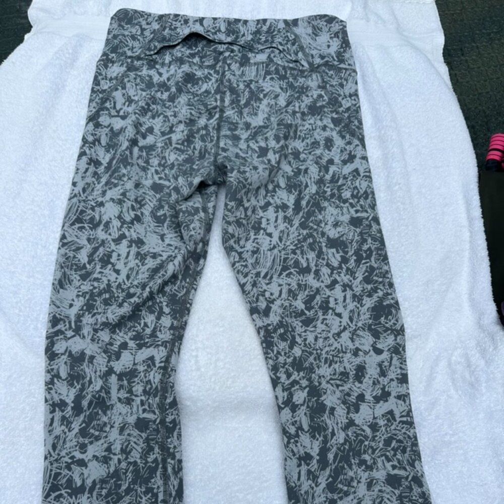 Bundle Of Two Under Armour Leggings - image 5